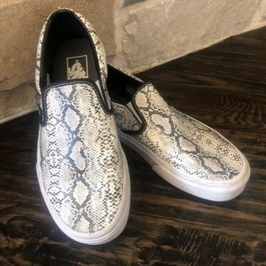 Vans Snake Pint Slip On Sneakers EUC